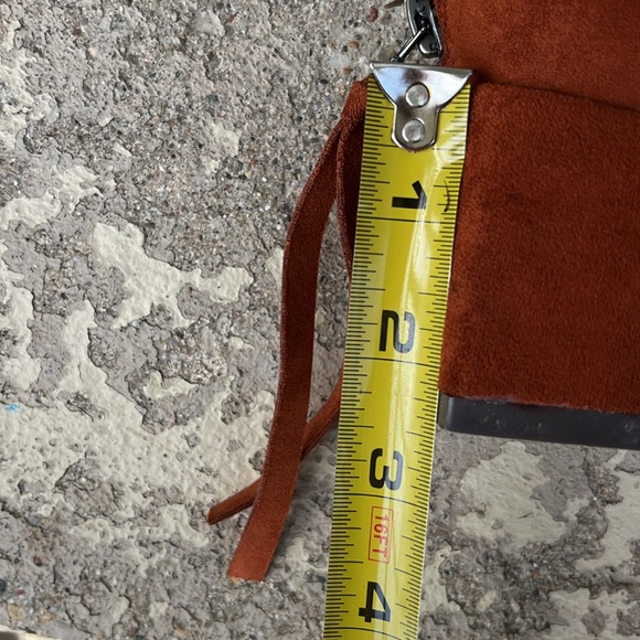 Like new orange Mi.iM faux suede short boots size 8 - Picture 11 of 13